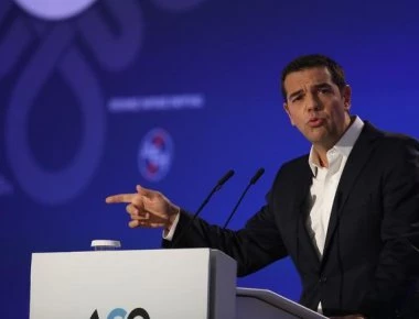 Ο Α.Τσίπρας προσπαθεί να συσχετίσει το Σκοπιανό με τη... Novartis: «Δεν μπορεί να υπάρξει πατριωτισμός της μίζας»
